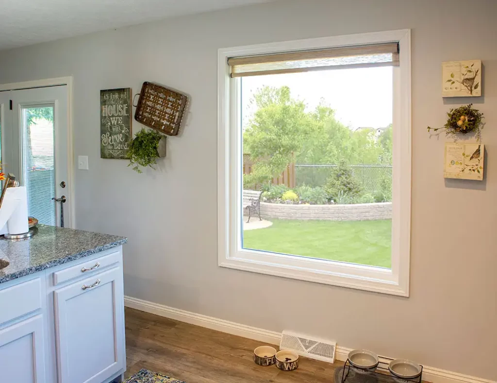 picture window installation and replacement contractor in springfield illinois